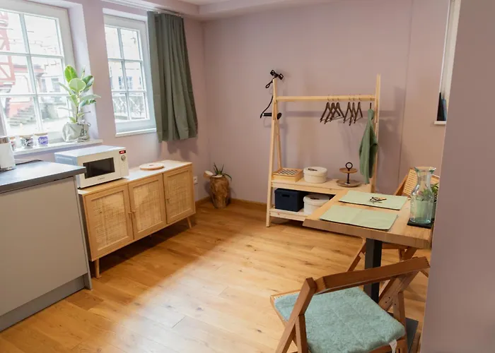 Altstadt Am Dom Wetzlar, 1 Zi, Kueche, Bad Mit Parkplatz & Wlan アパート ヴェッツラー