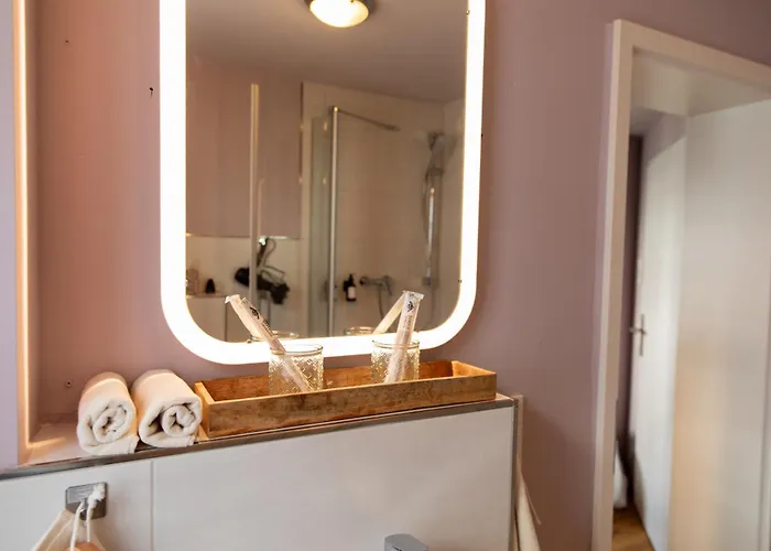 Altstadt Am Dom Wetzlar, 1 Zi, Kueche, Bad Mit Parkplatz & Wlan * ヴェッツラー