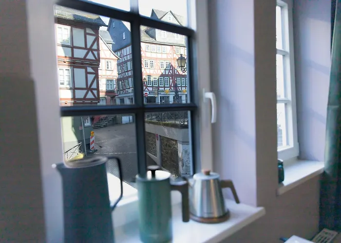 Altstadt Am Dom Wetzlar, 1 Zi, Kueche, Bad Mit Parkplatz & Wlan ヴェッツラー